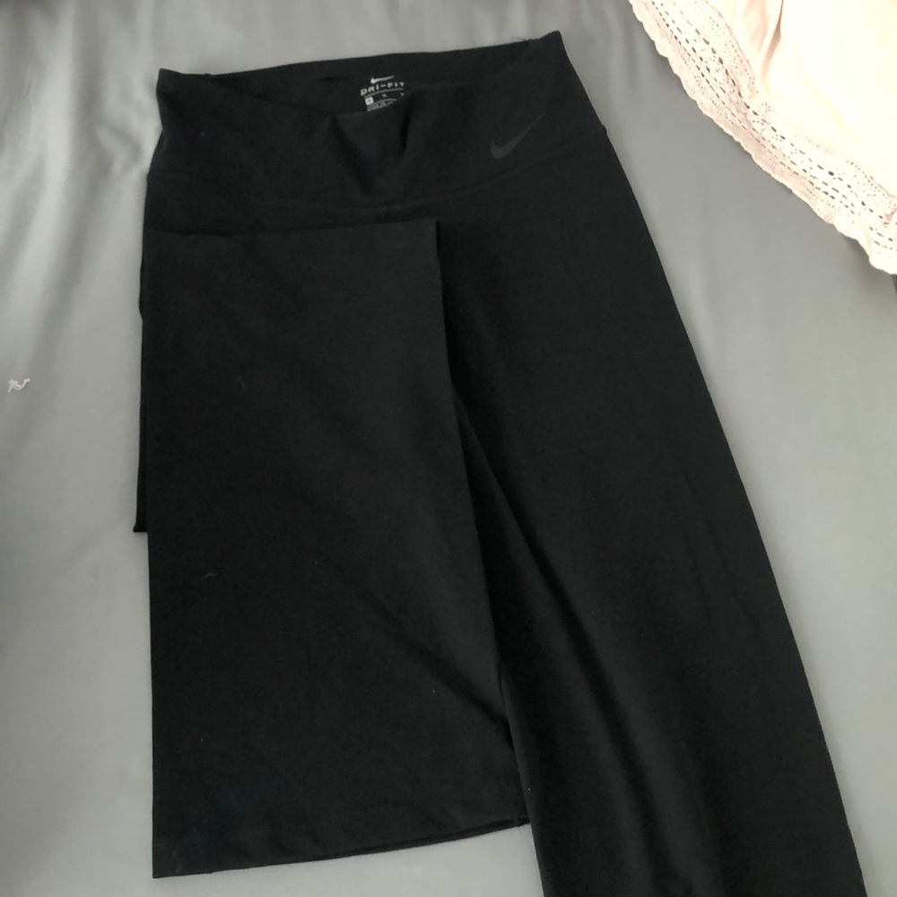 Nike yoga pants. Never been worn